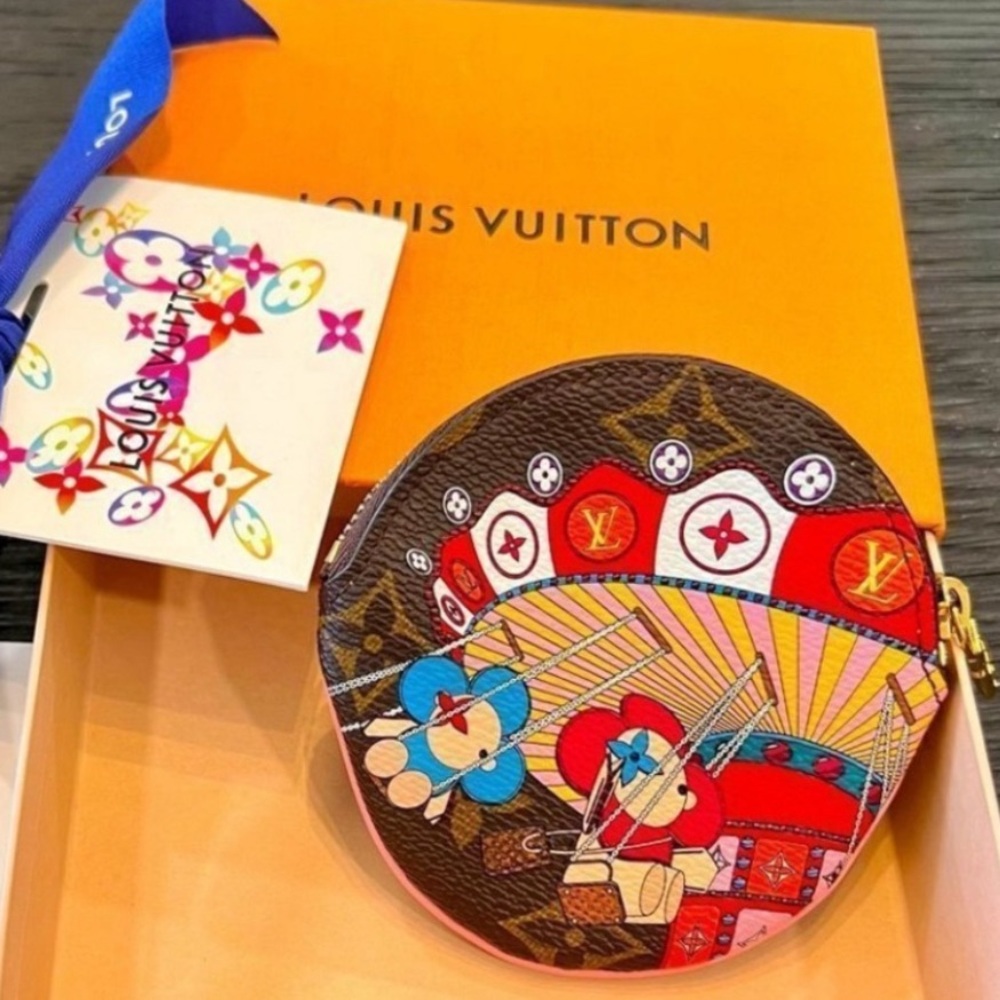 Louis Vuitton Vivienne Swing Ride Round Coin Pouch with COA